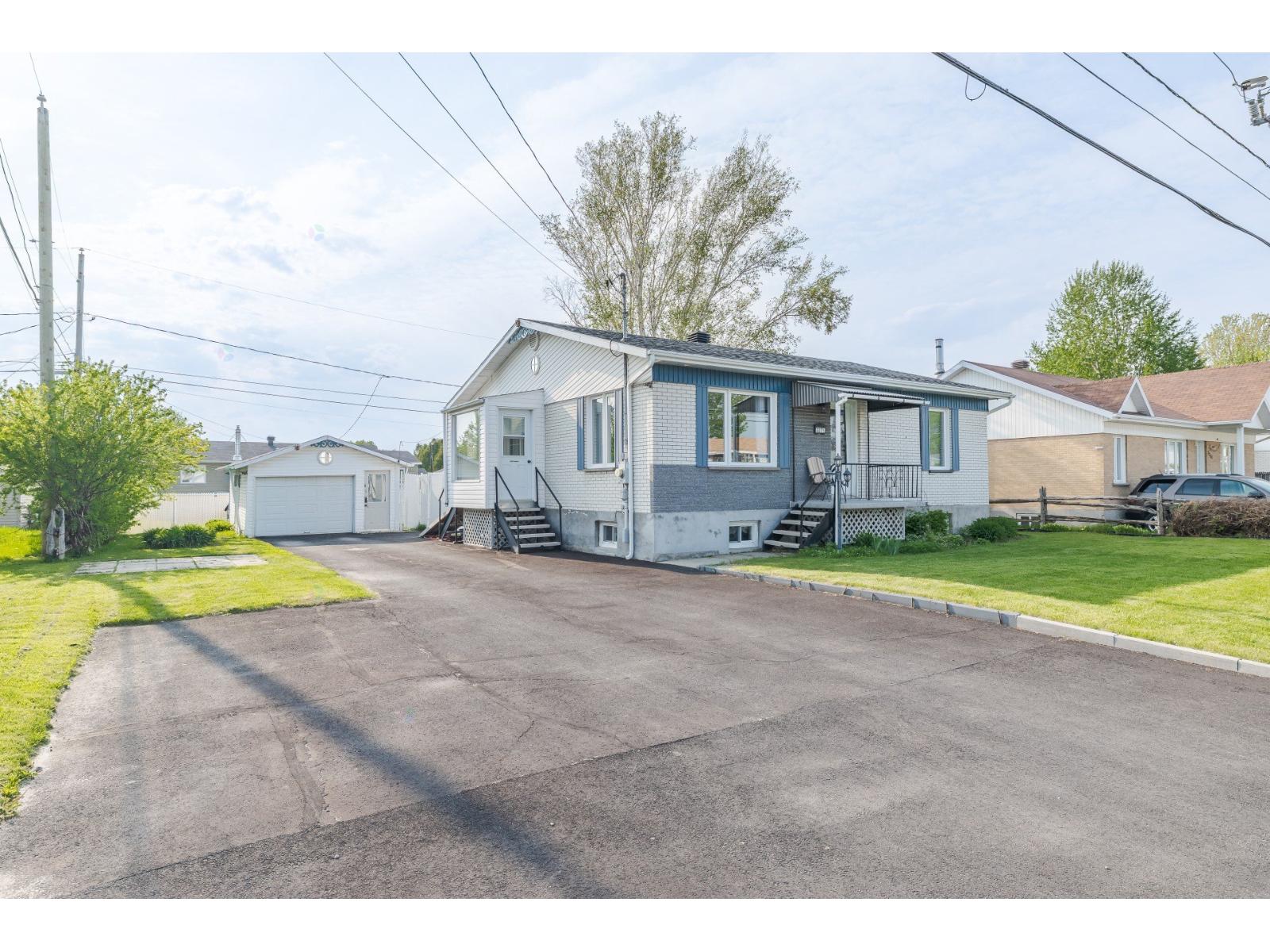 3271 Boul. Martel, Saint-Honoré, Quebec G0V1L0