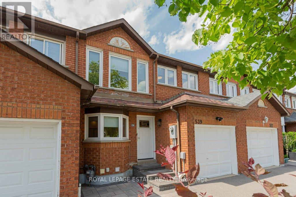 Row / Townhouse for Sale in 539 GALAXY COURT|Mississauga (Hurontario), Ontario L5R2R4