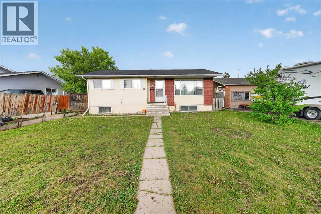 1608 54 Street SE, Calgary, Alberta T2A1W8