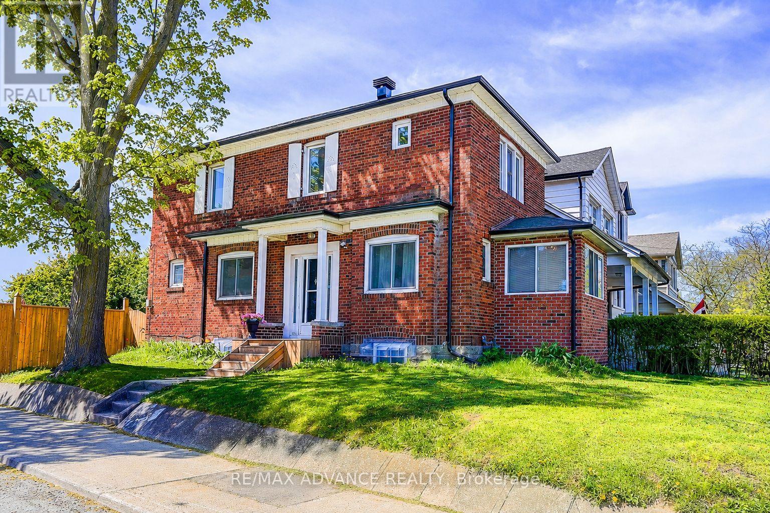 33 CASTLEFIELD AVENUE