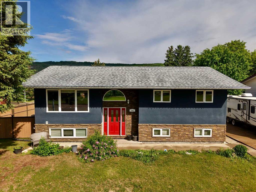 For sale: 7901 94 Street, Peace River, Alberta T8S1E6 - A2305769