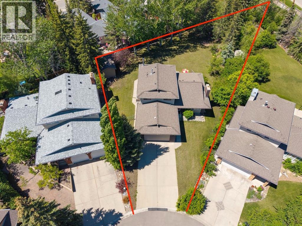 House for Sale in 243 Silvergrove Place NW|Calgary, Alberta T3B4T5