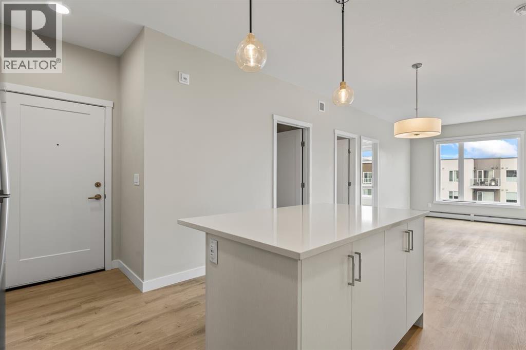Apartment for Sale in 410, 660 Shawnee Square SW|Calgary, Alberta T2Y0X6 4
