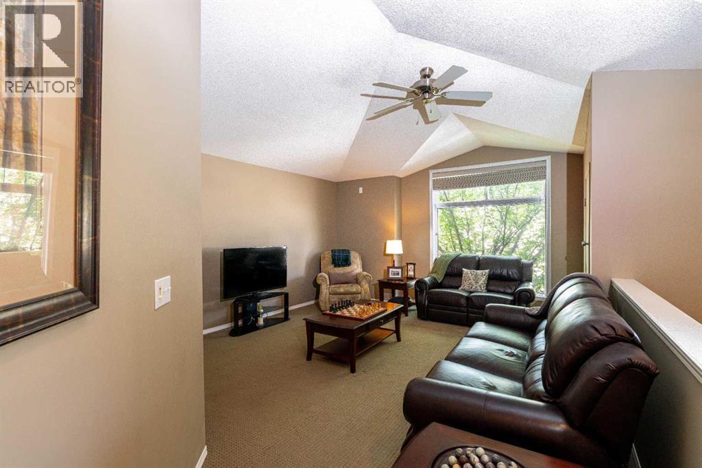 Row / Townhouse for Sale in 203, 11 Panatella Landing NW|Calgary, Alberta T3K0K8 4
