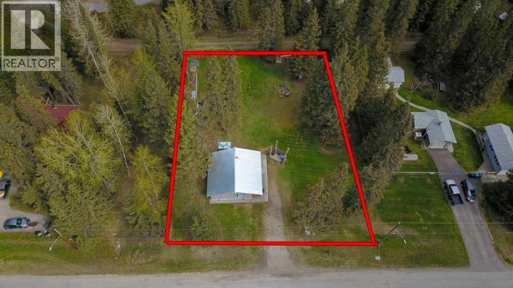 For sale: 968 1 Avenue NE, Sundre, Alberta T0M1X0 - A2312697