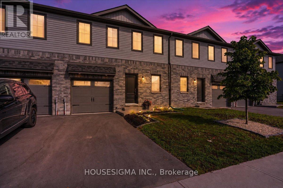 54 CAMPBELL CRESCENT