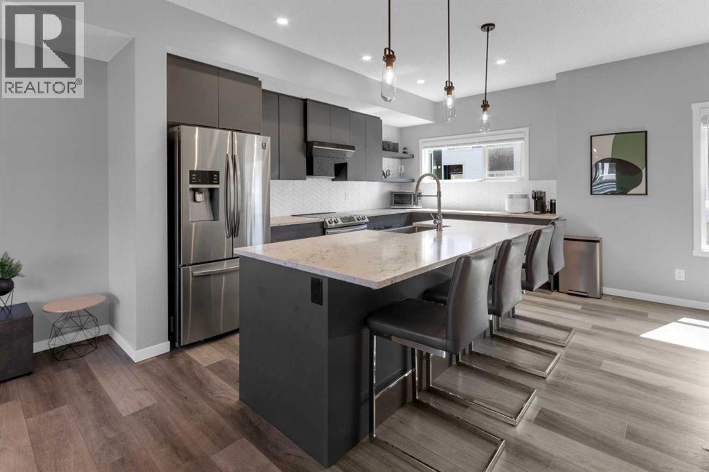 Row / Townhouse for Sale in 264 Harvest Hills Way NE|Calgary, Alberta T3K2P3 3
