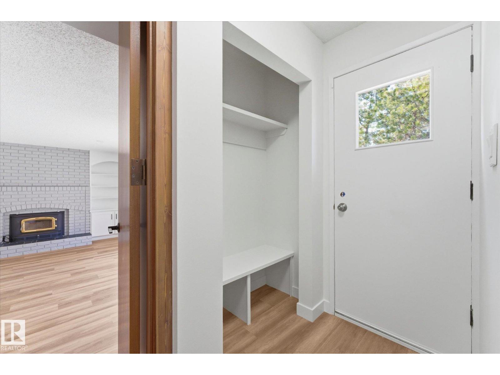 埃德蒙顿Rideau Park 4卧2卫独立屋|2034 sqft经典双层家庭住宅 - 18