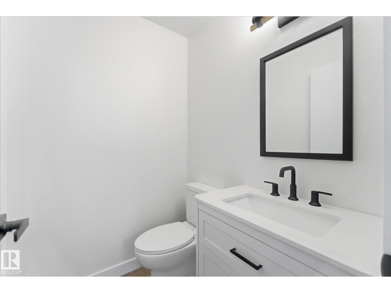 埃德蒙顿Rideau Park 4卧2卫独立屋|2034 sqft经典双层家庭住宅 - 19