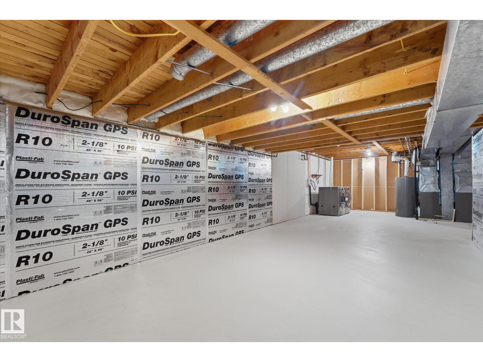 埃德蒙顿Rideau Park 4卧2卫独立屋|2034 sqft经典双层家庭住宅 - 36