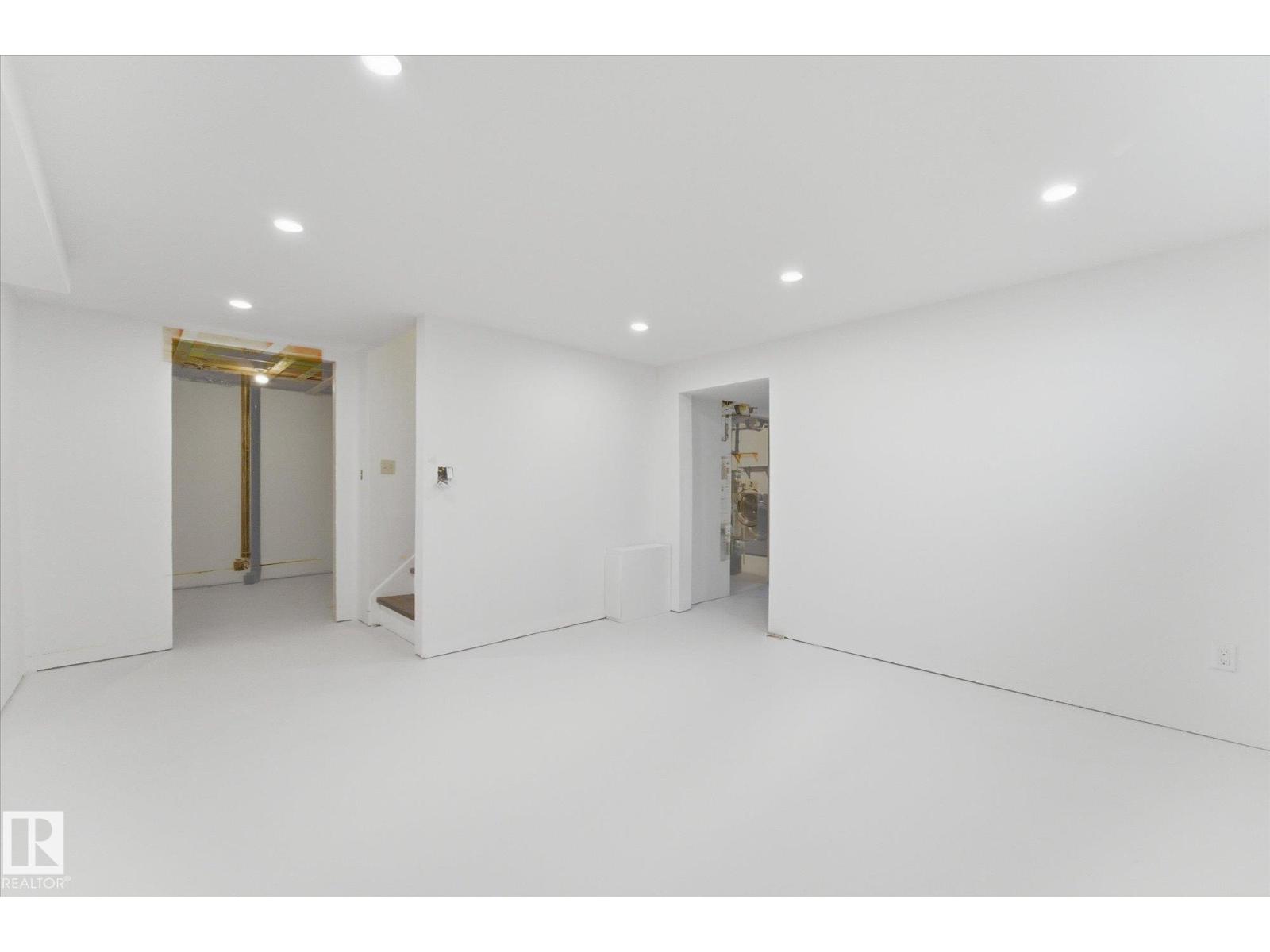 埃德蒙顿Rideau Park 4卧2卫独立屋|2034 sqft经典双层家庭住宅 - 39
