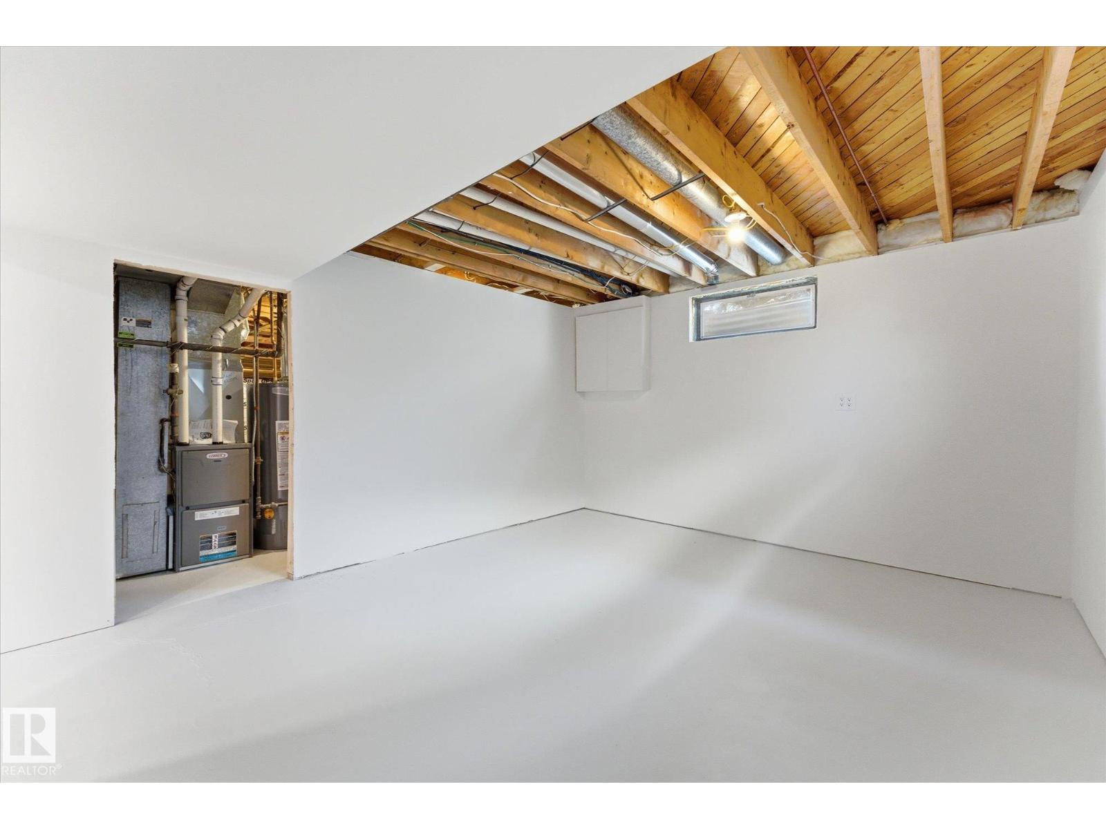 埃德蒙顿Rideau Park 4卧2卫独立屋|2034 sqft经典双层家庭住宅 - 40