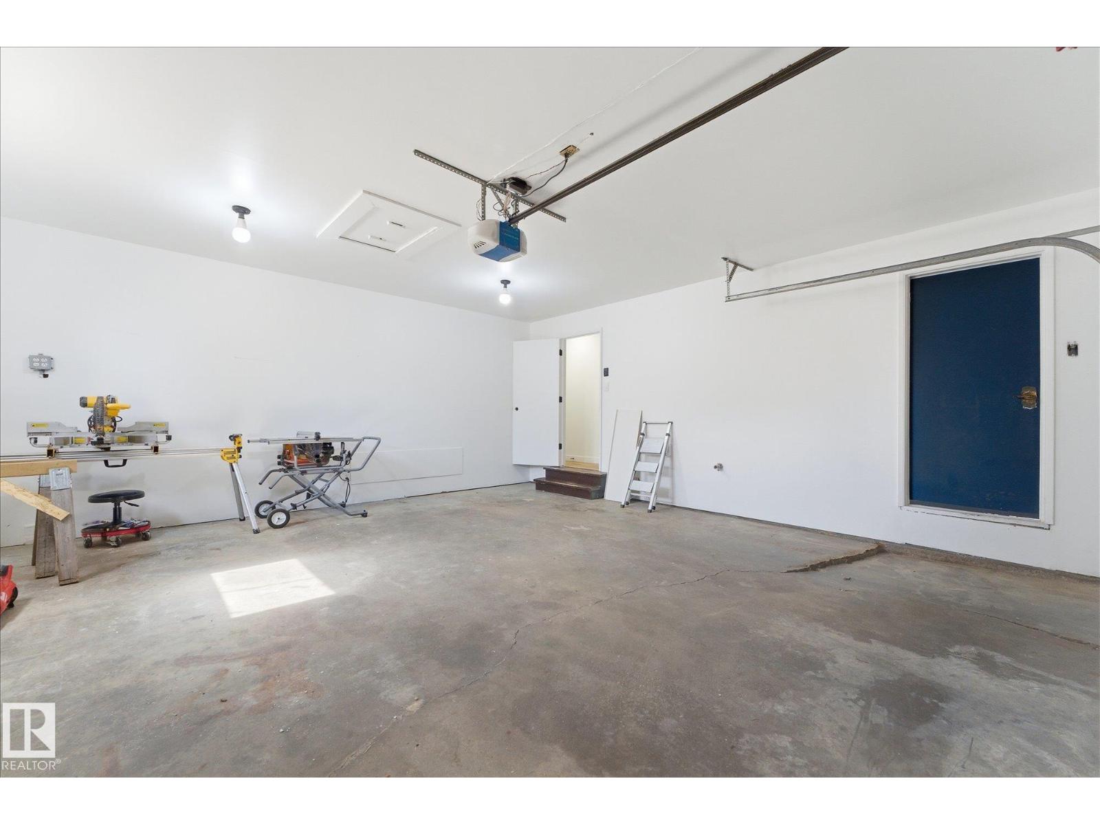 埃德蒙顿Rideau Park 4卧2卫独立屋|2034 sqft经典双层家庭住宅 - 42