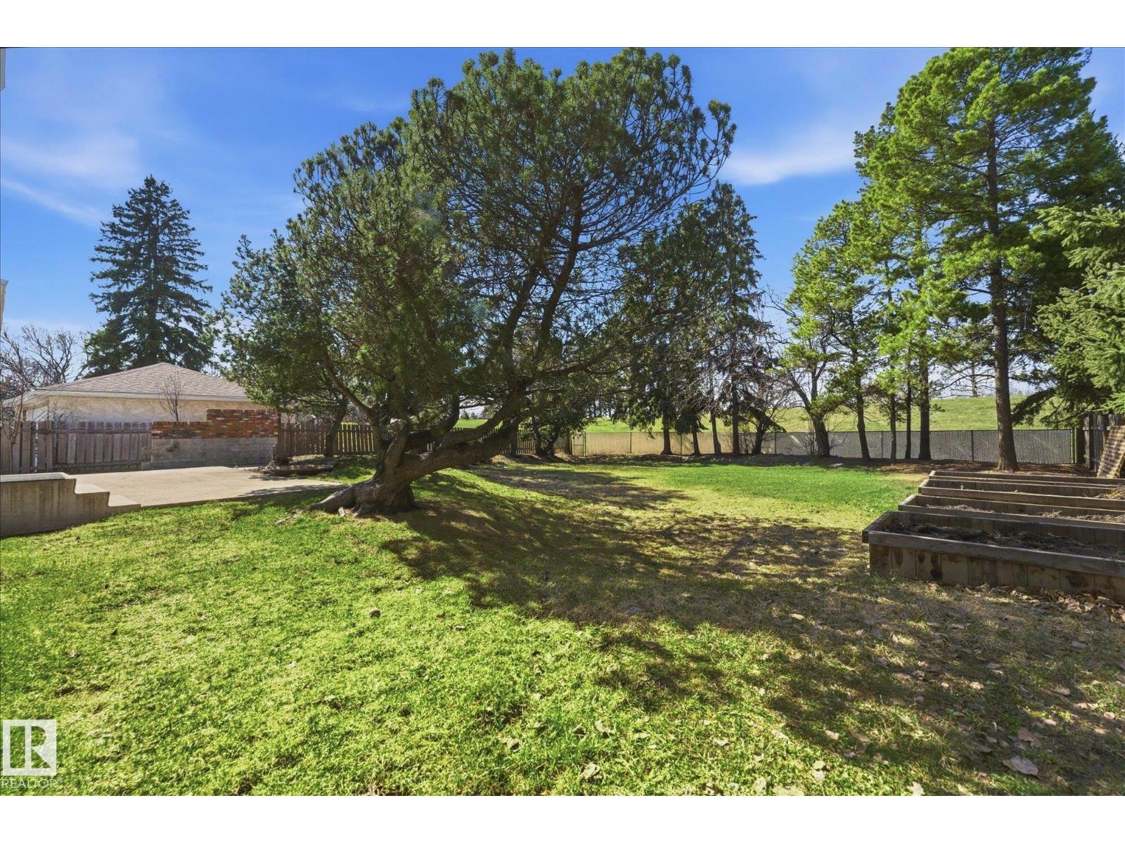 埃德蒙顿Rideau Park 4卧2卫独立屋|2034 sqft经典双层家庭住宅 - 48