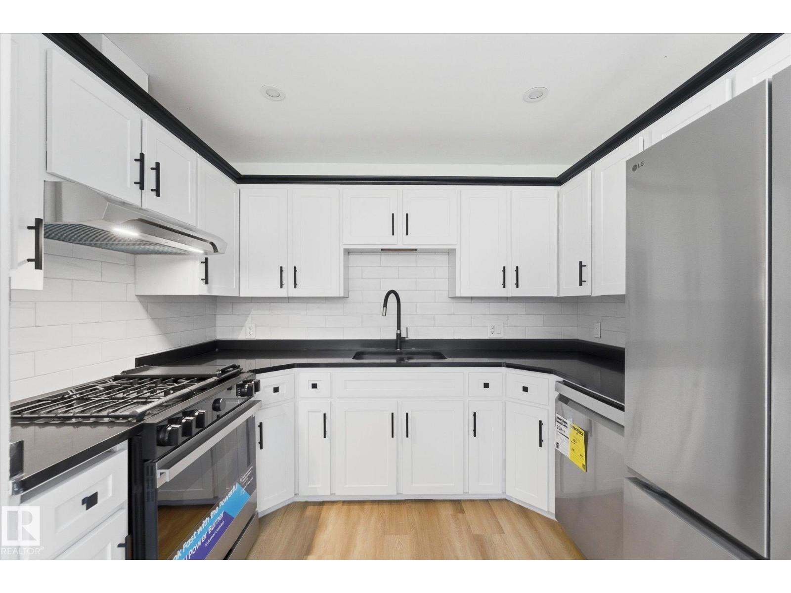 埃德蒙顿Rideau Park 4卧2卫独立屋|2034 sqft经典双层家庭住宅 - 5
