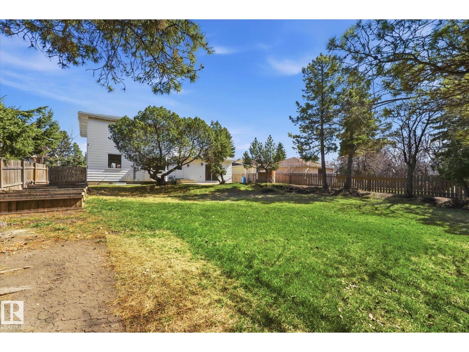 埃德蒙顿Rideau Park 4卧2卫独立屋|2034 sqft经典双层家庭住宅 - 50