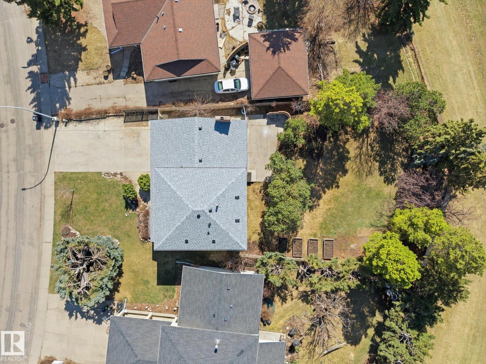 埃德蒙顿Rideau Park 4卧2卫独立屋|2034 sqft经典双层家庭住宅 - 53