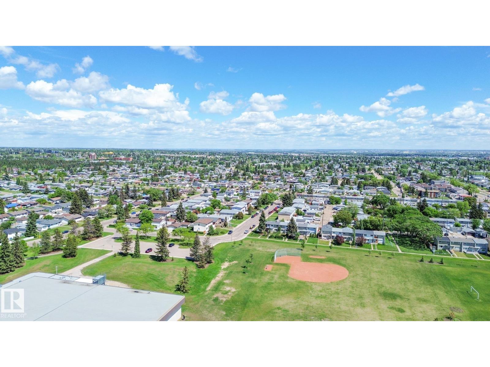 Edmonton Glengarry 3卧2卫联排别墅 无管理费 带独立车库 - 48