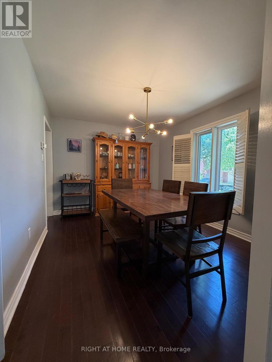 Row / Townhouse for Sale in 59 - 6050 BIDWELL TRAIL|Mississauga (East Credit), Ontario L5V1V6 5