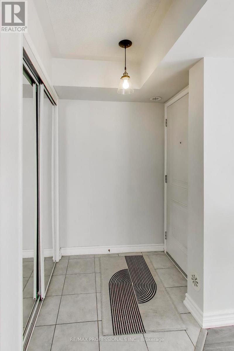 Row / Townhouse for Sale in 19 - 2460 POST ROAD|Oakville (RO River Oaks), Ontario L6H0J2 5