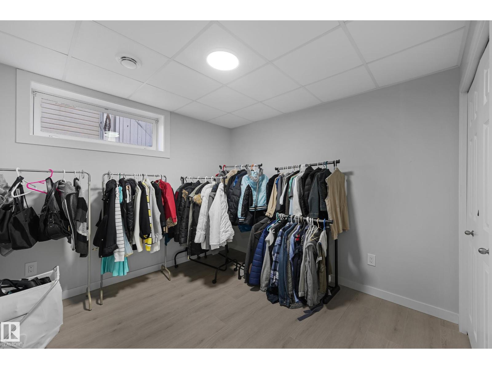 埃德蒙顿Jamieson Place 4卧4卫独立屋|全装修地下室|无后邻 - 30