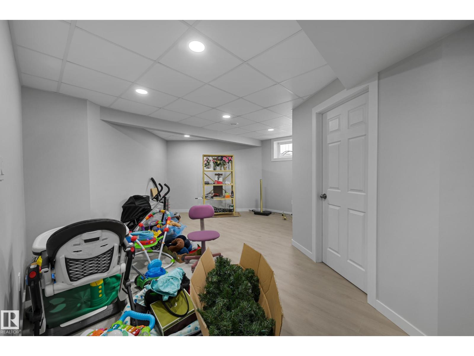 埃德蒙顿Jamieson Place 4卧4卫独立屋|全装修地下室|无后邻 - 31