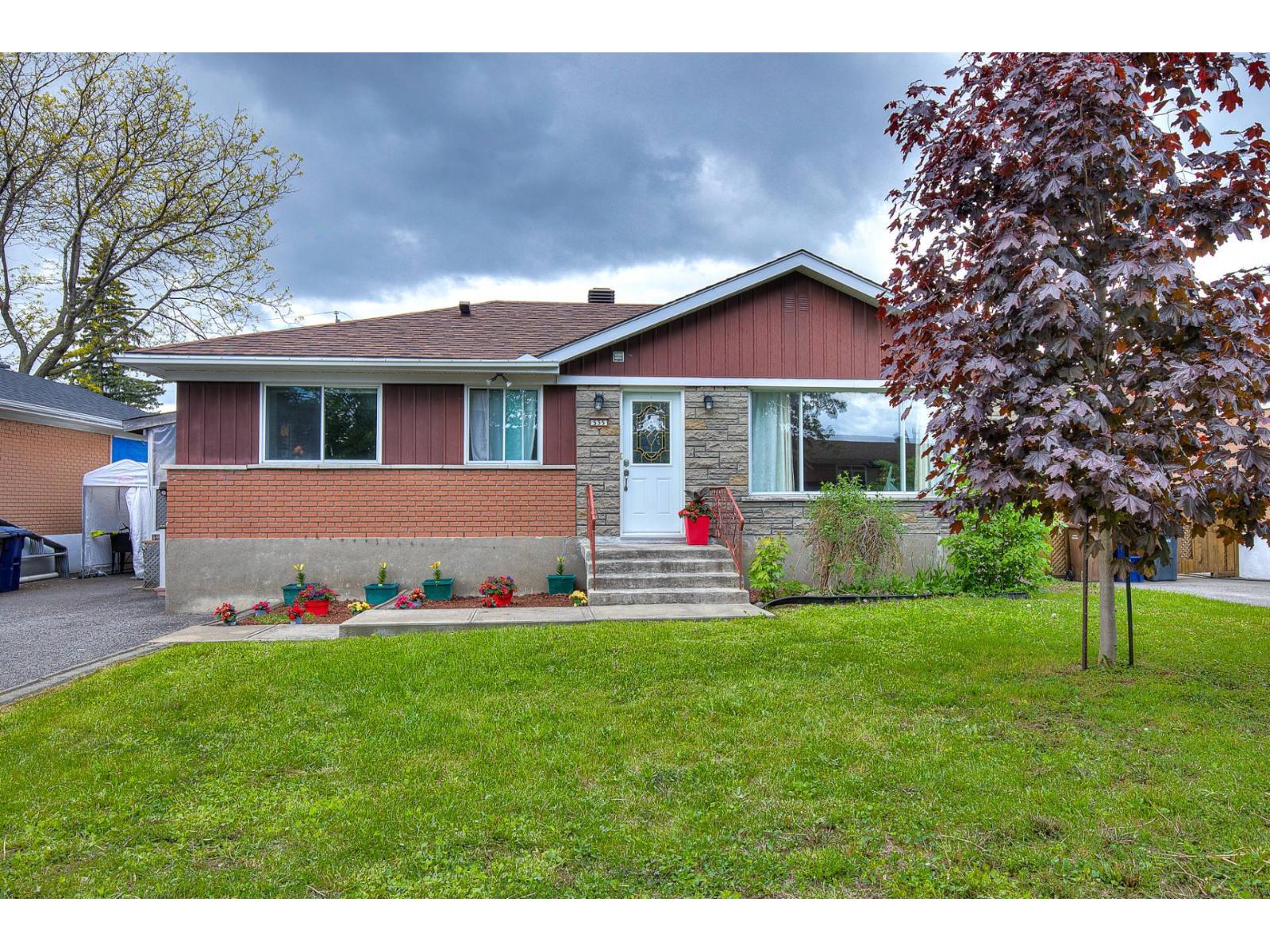 535 Rue Geneviève, Laval (Fabreville), Quebec H7P2R5