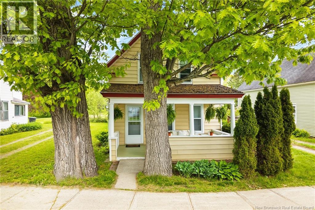 19 Charles Avenue, Fredericton, New Brunswick E3A3S3