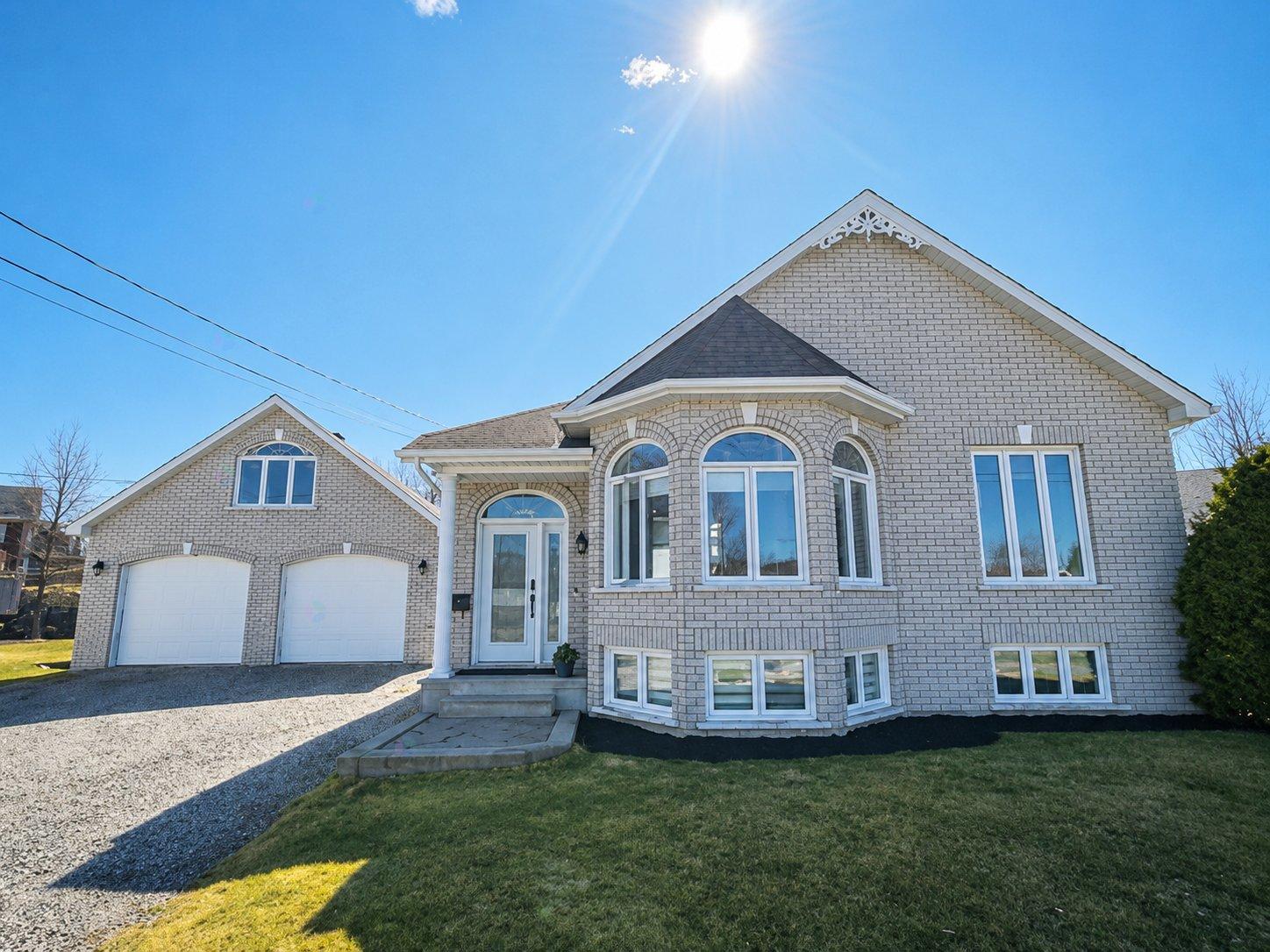 41 Av. Carignan, La Sarre, Quebec J9Z3R6