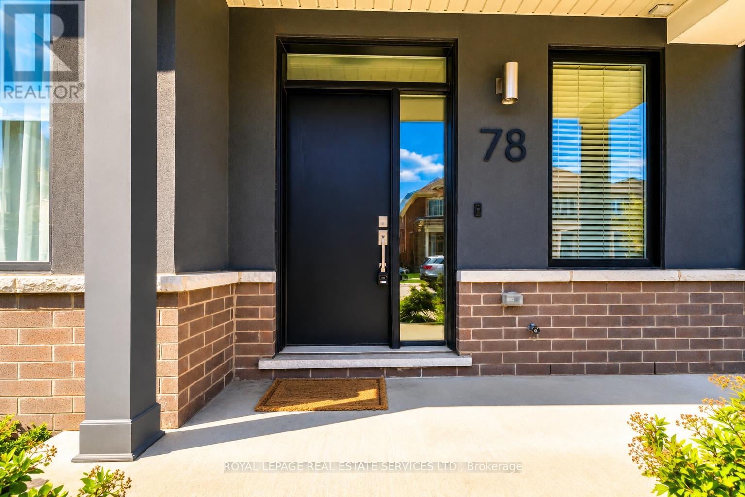 Row / Townhouse for Sale in 78 HUGUENOT ROAD|Oakville (GO Glenorchy), Ontario L6H0X4 4