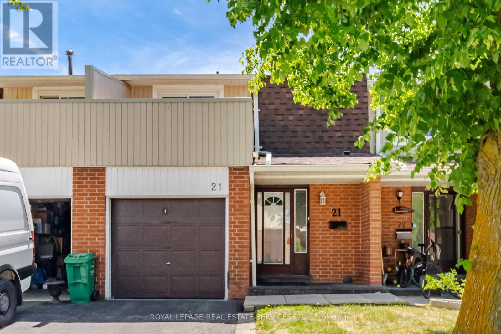 Row / Townhouse for Sale in 21 - 345 MEADOWS BOULEVARD|Mississauga (Rathwood), Ontario L4Z1G5
