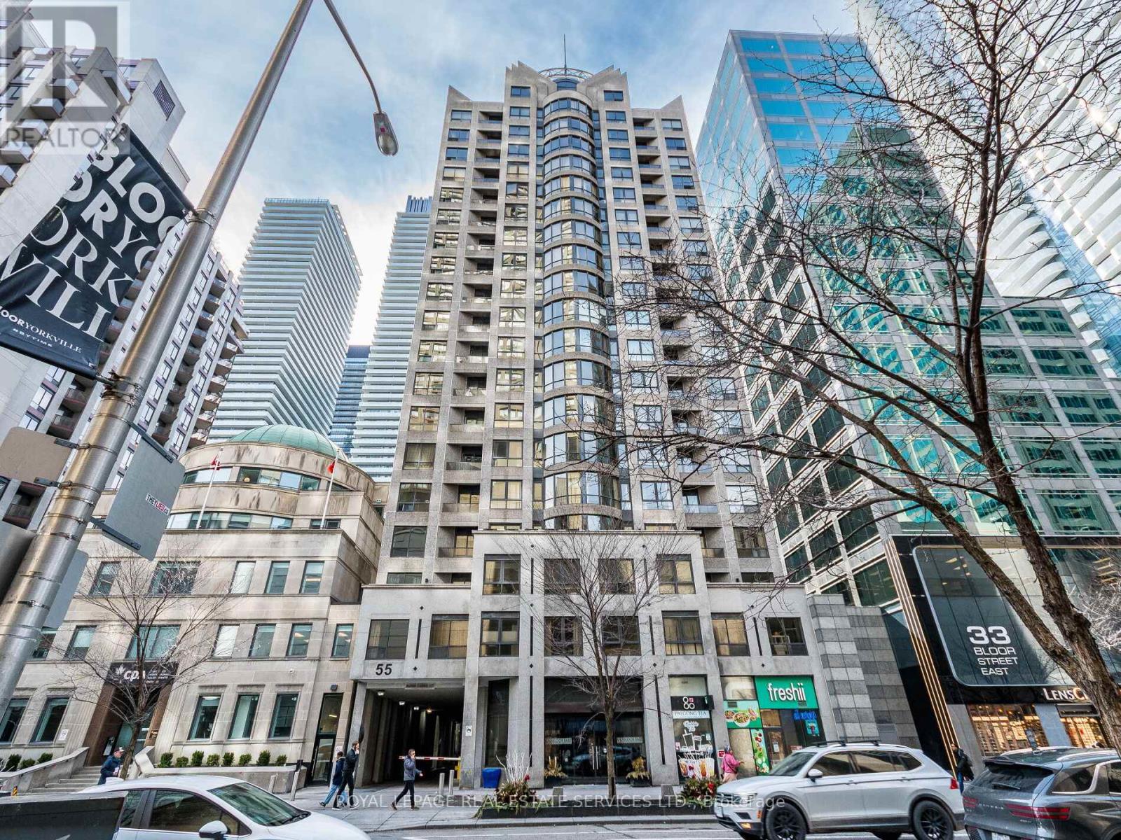802 - 55 BLOOR STREET E