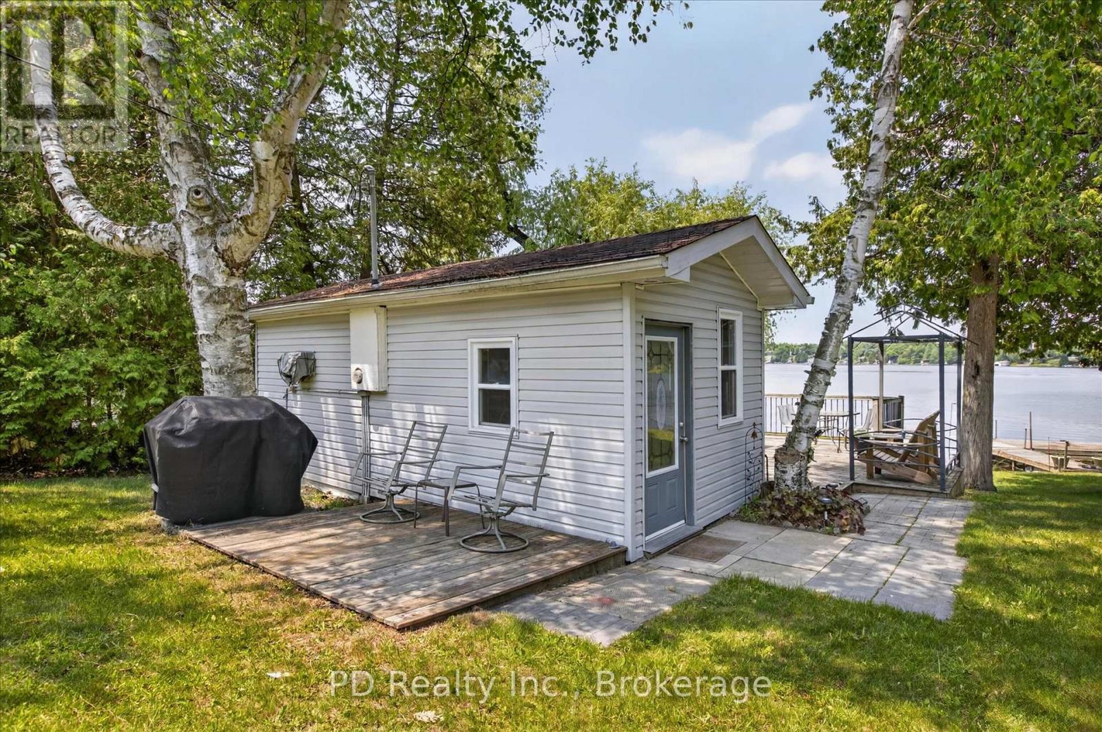 For sale: 42 PHEASANT STREET, Kawartha Lakes (Emily), Ontario