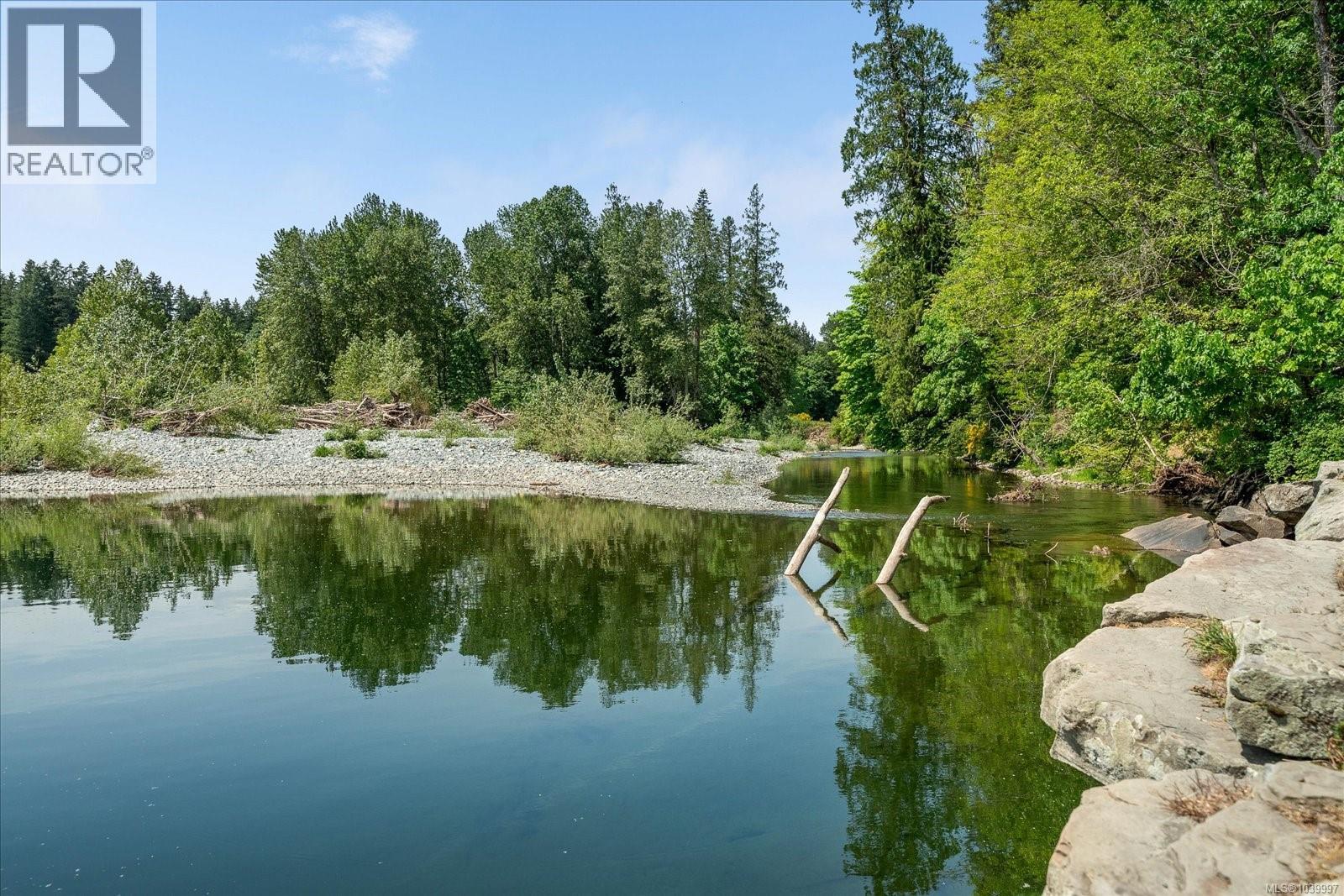 For sale: 1962 Burchell Rd, Nanaimo, British Columbia V9X1L5