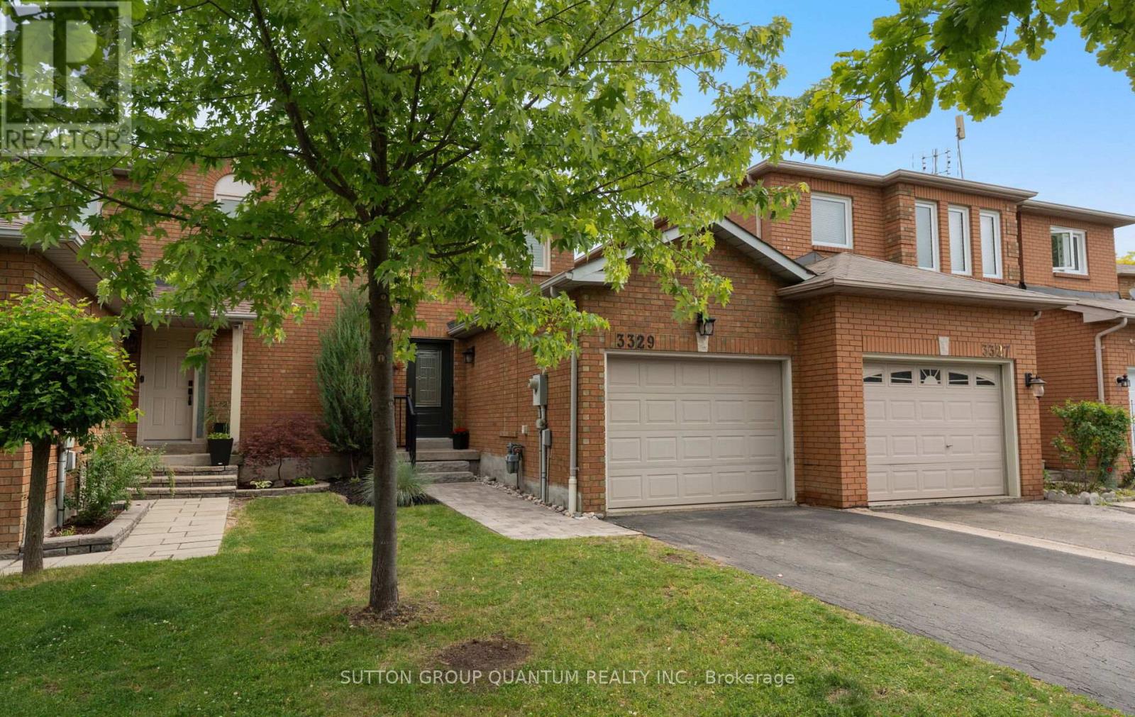 Row / Townhouse for Sale in 3329 BOBWHITE MEWS|Mississauga (Lisgar), Ontario L5N6E8 2