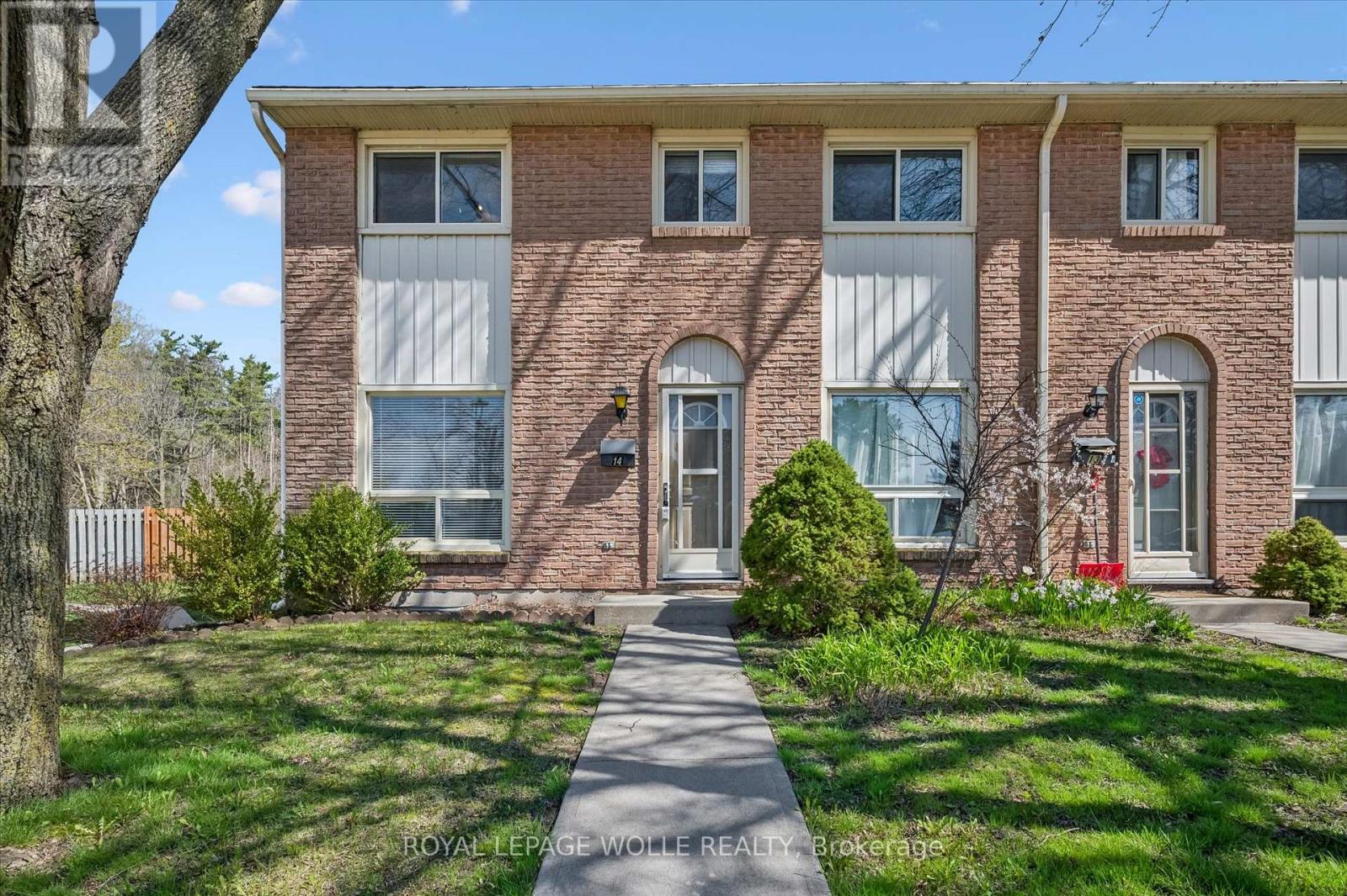 14 - 165 GREEN VALLEY DRIVE, Kitchener, Ontario N2P1K3