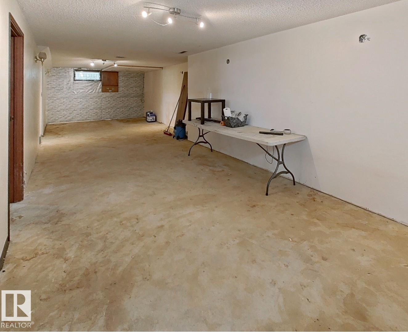 埃德蒙顿 Belmont 社区 4卧3卫独栋平房 带车库与工作室 - 29