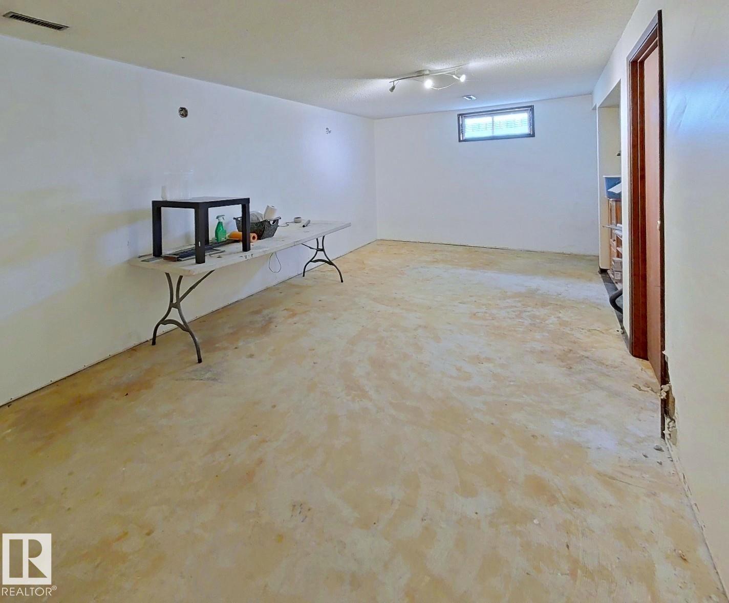 埃德蒙顿 Belmont 社区 4卧3卫独栋平房 带车库与工作室 - 31
