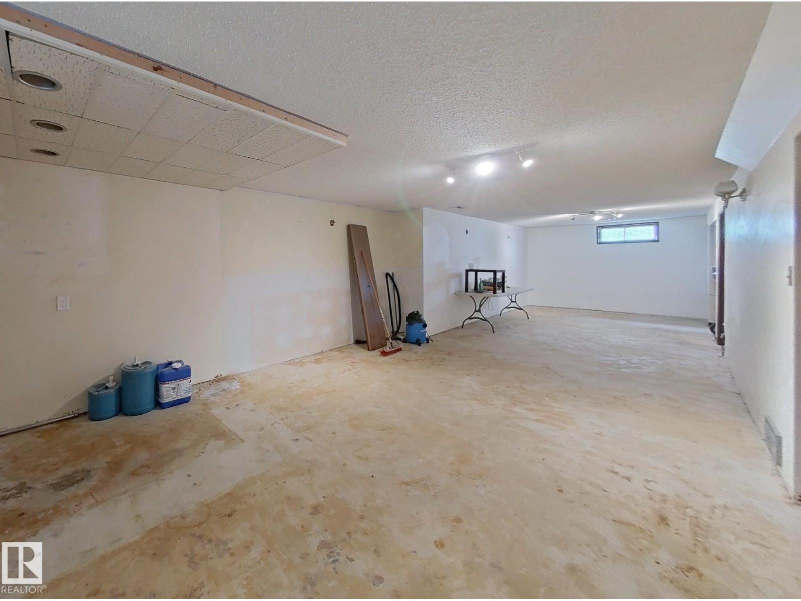 埃德蒙顿 Belmont 社区 4卧3卫独栋平房 带车库与工作室 - 35