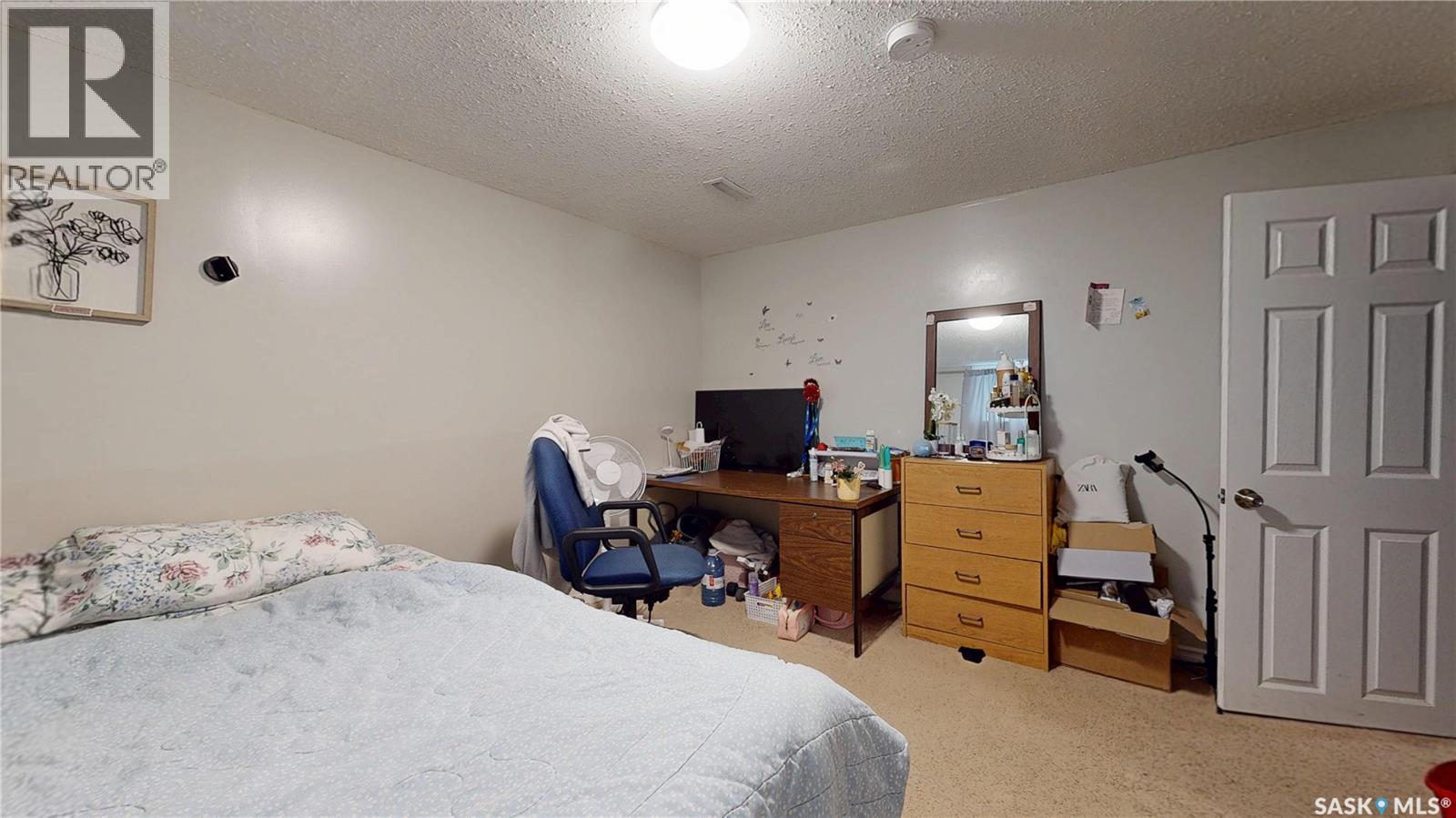 Regina Whitmore Park 6卧2卫平层别墅 带合法地下室出租套间 - 26