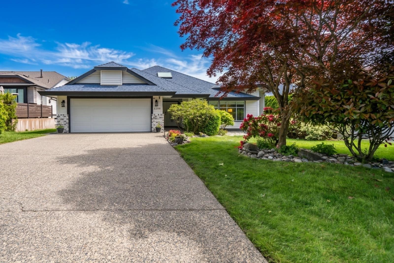 For sale: 6238 191A STREET, Surrey, British Columbia V3S8C6