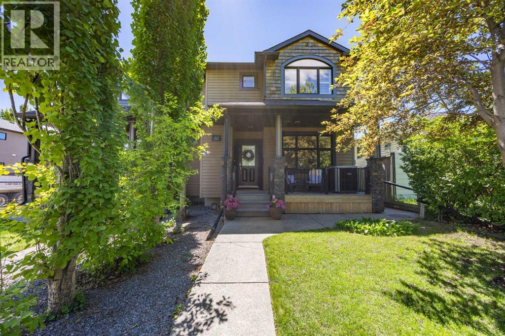 Duplex for Sale in 211 32 Avenue NW|Calgary, Alberta T2M2P8