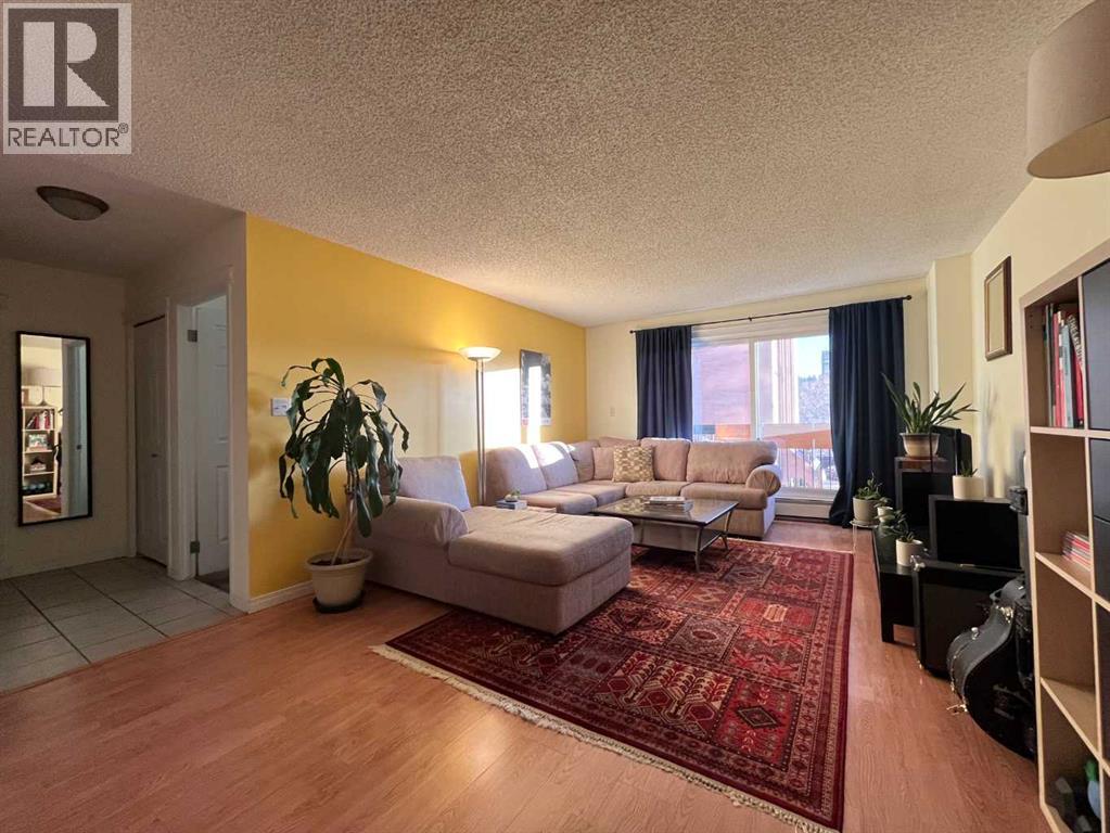 Apartment for Sale in 305, 1033 15 Avenue SW|Calgary, Alberta T2R0S5