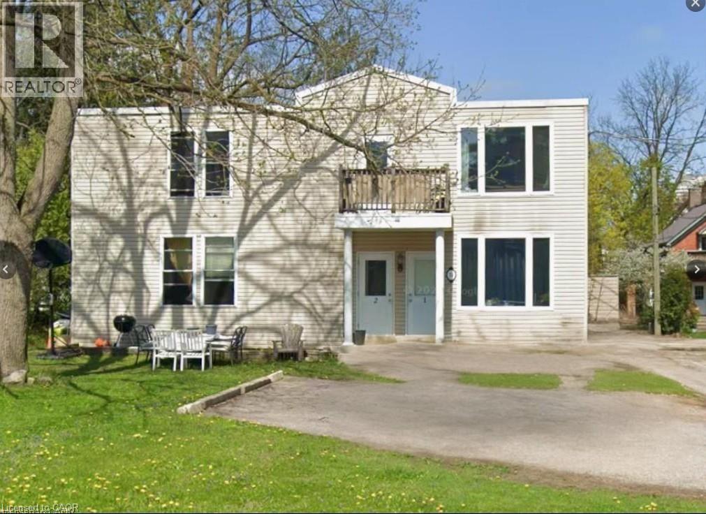 74 WILLIAM Street W, Waterloo, Ontario N2L1J7