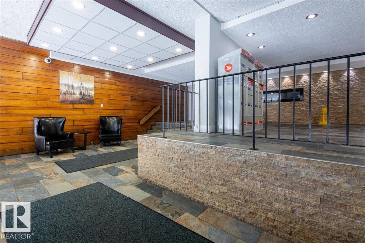埃德蒙顿West Meadowlark Park|1卧1卫明亮公寓|12.5万 - 22