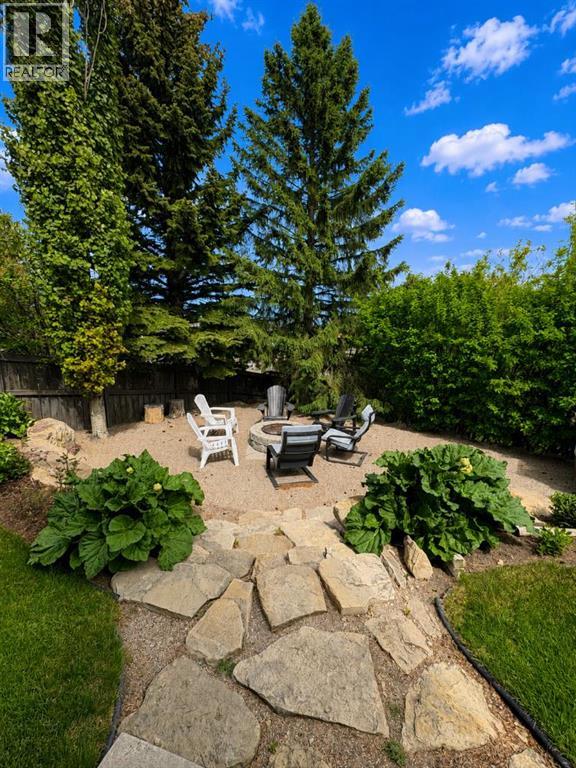 House for Sale in 131 Edgebrook Circle NW|Calgary, Alberta T3A5A4 3