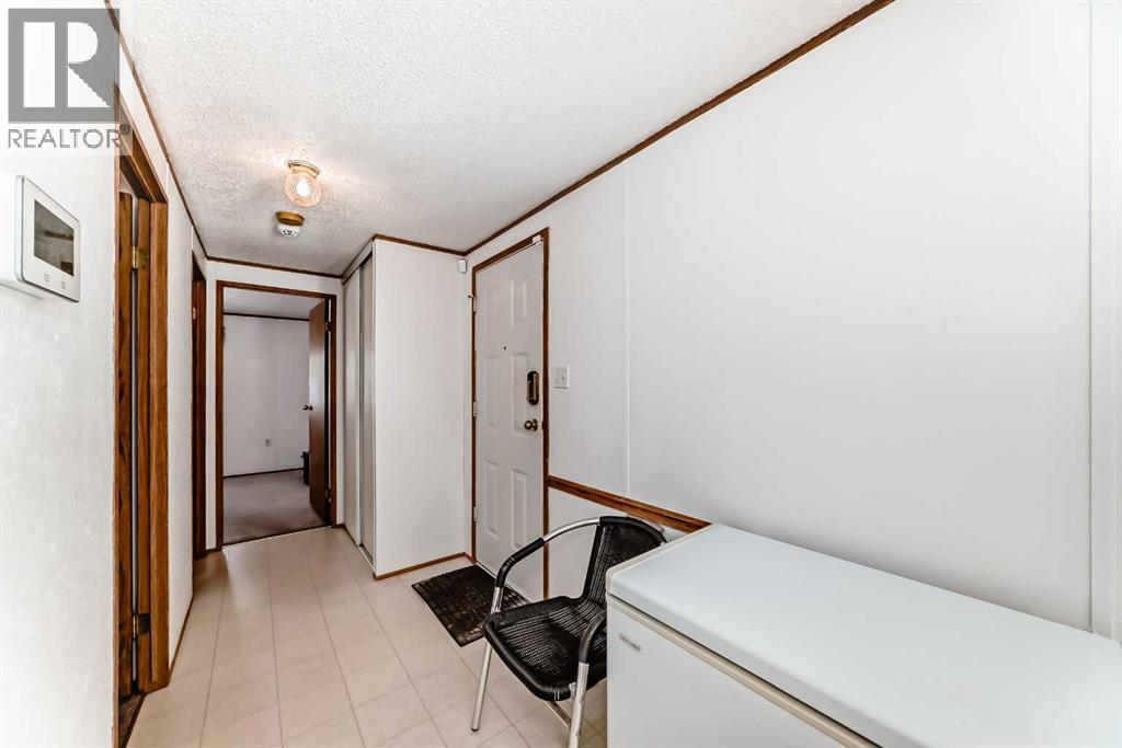 Mobile Home for Sale in 300, 3223 83 Street NW|Calgary, Alberta T3B5N7 5
