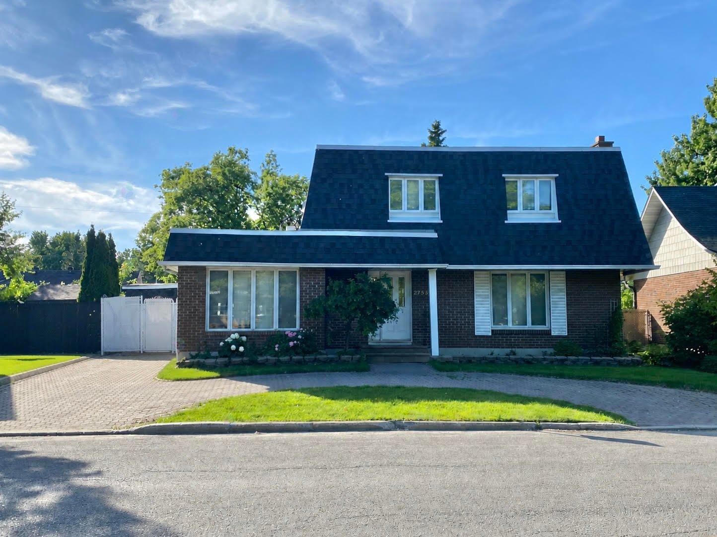 2755 Av. de la Volière, Laval (Sainte-Rose), Quebec H7L3P6
