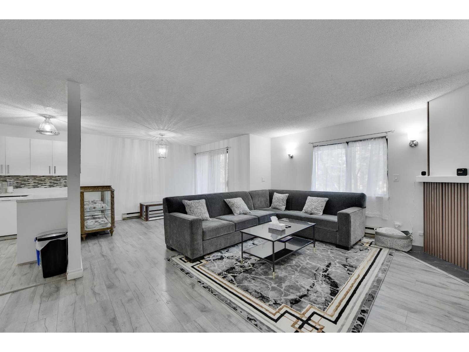 203 7064 133B STREET, Surrey, British Columbia V3W8A4