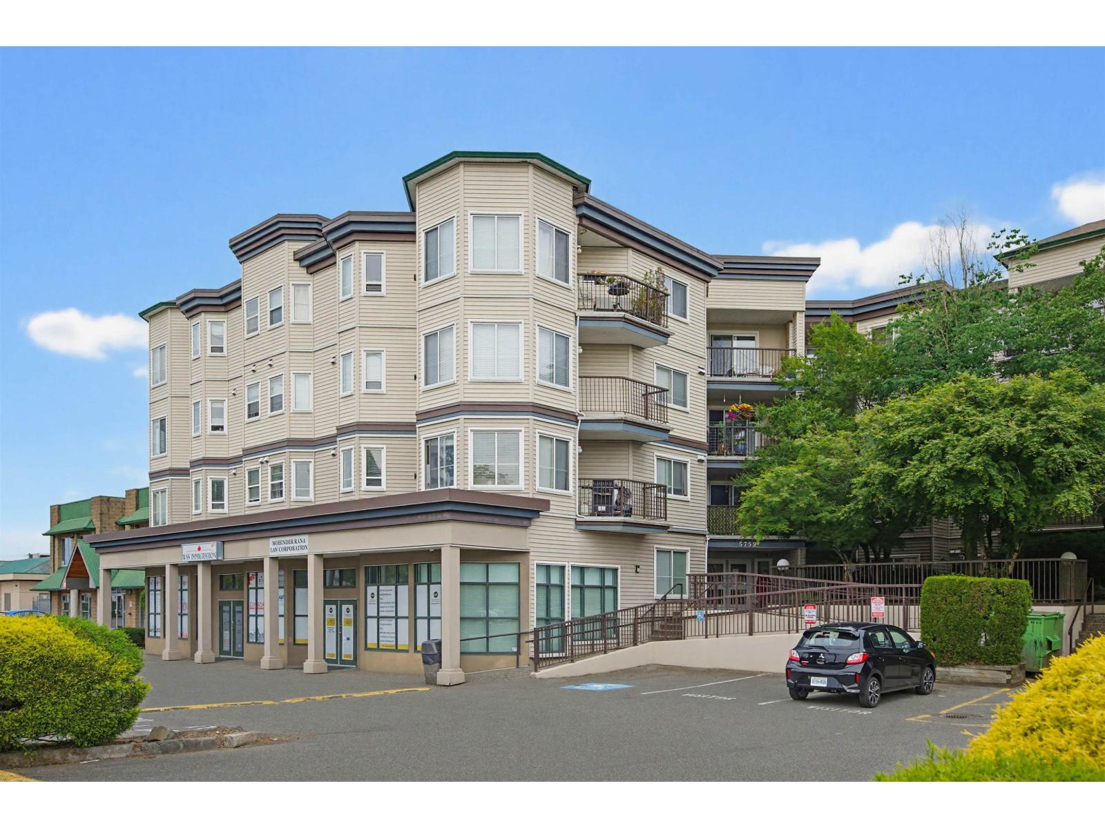 207 5759 GLOVER ROAD, Langley, British Columbia V3A8M8